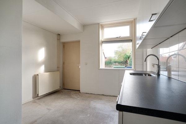 Foto - Te koop: Burg Van Rielstraat 5, 6987 AX Giesbeek